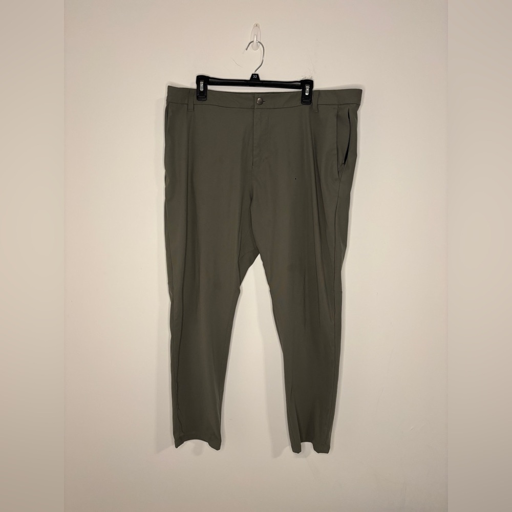 Lululemon Commission Pant Slim Fit Warpstreme Men’s 40 Stretch Tapered Chino